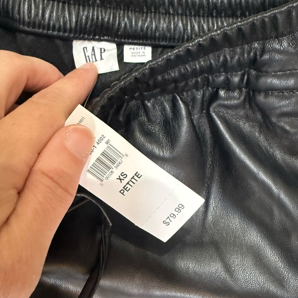 New with tags Gap Black Faux Leather wide leg Pants XS petite - Picture 5 of 5